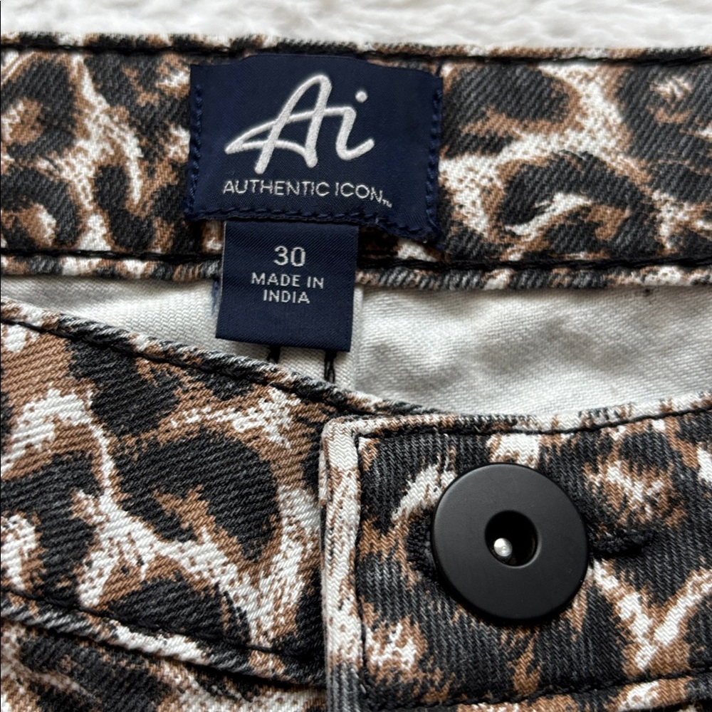 Fun Leopard Print Jeans - Picture 5 of 9